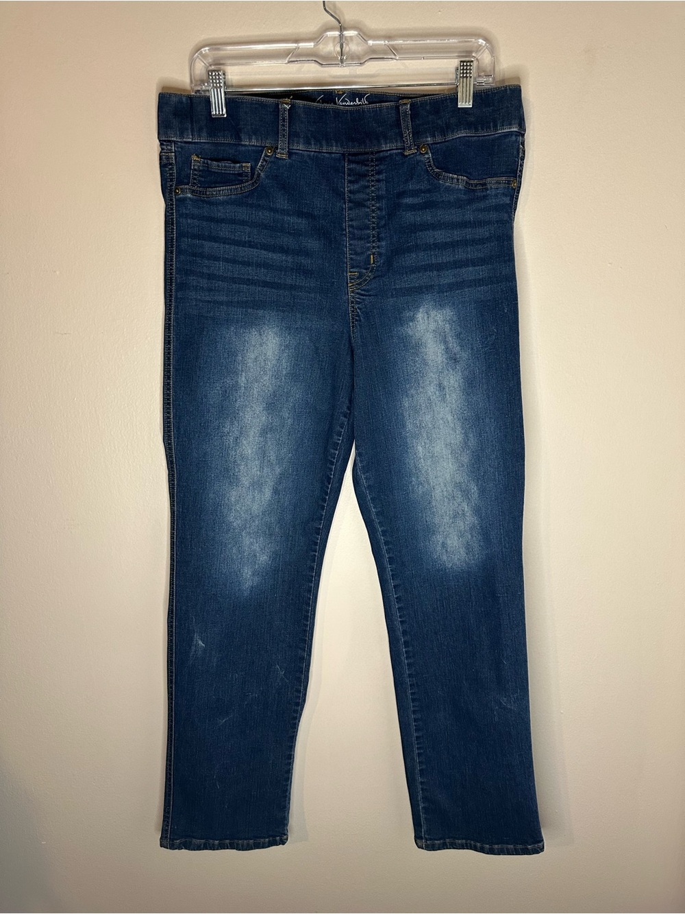Gloria Vanderbilt Straight Leg Jeans in Dark Blue Wash